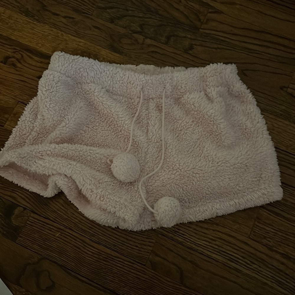 Fluffy Pom Pom shorts
